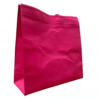 Magenta / 